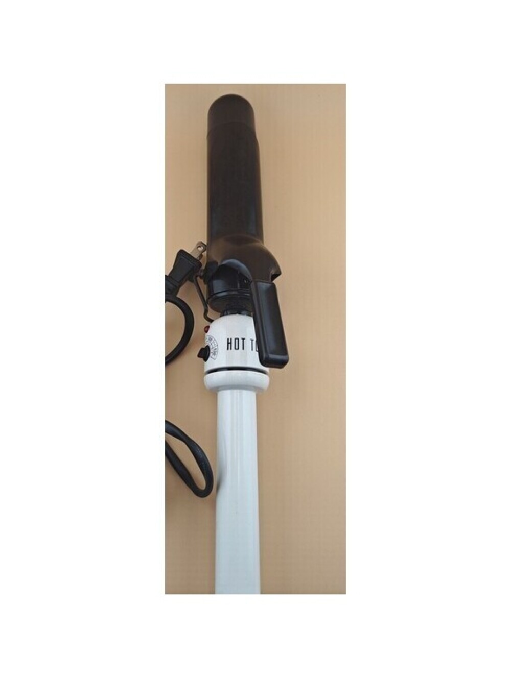 Hot Tools Pro Artist HTBW46 Nano Ceramic 1.25-Inch Curling Iron White Black